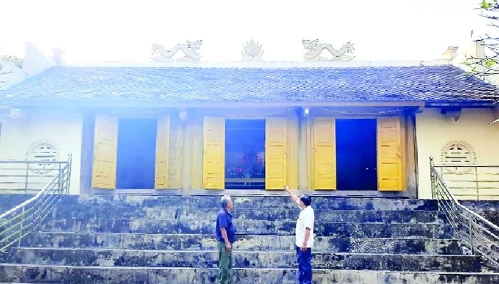Anh-tin-bai